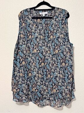 Cristina B Sleeveless Navy Floral V-Neck Blouse 0010